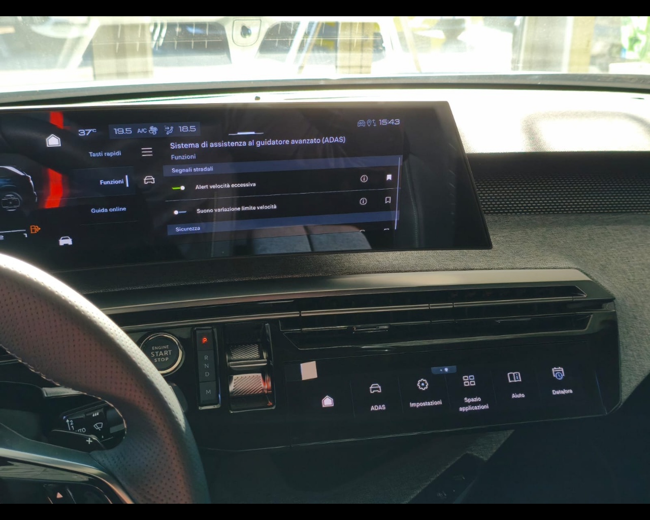 Foto PEUGEOT 5008 1.2 hybrid GT 136cv e-dcs6