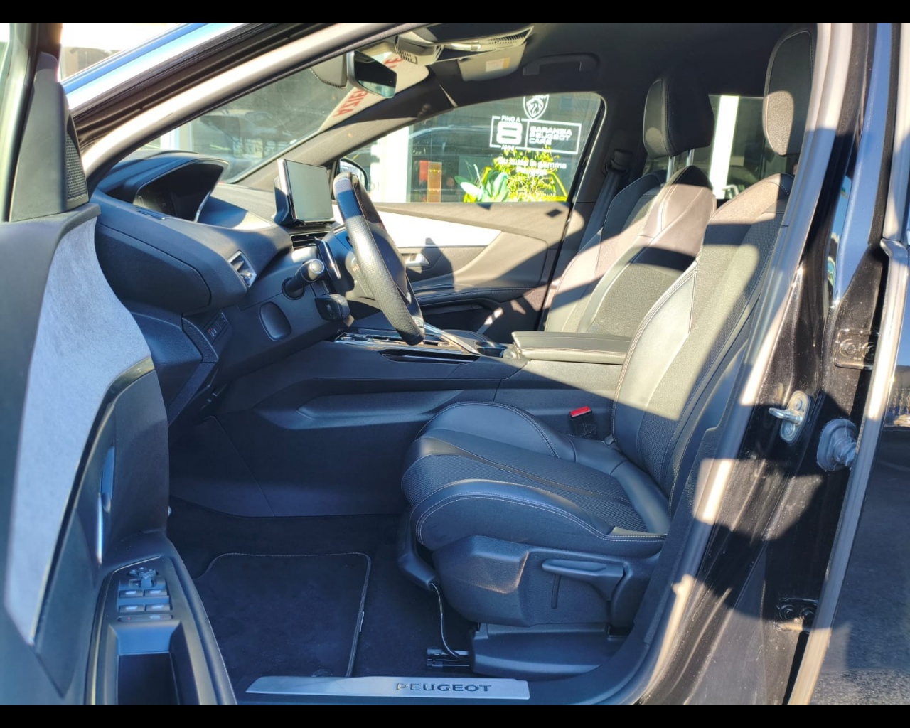 Foto PEUGEOT 5008 1.5 bluehdi GT s&s 130cv eat8