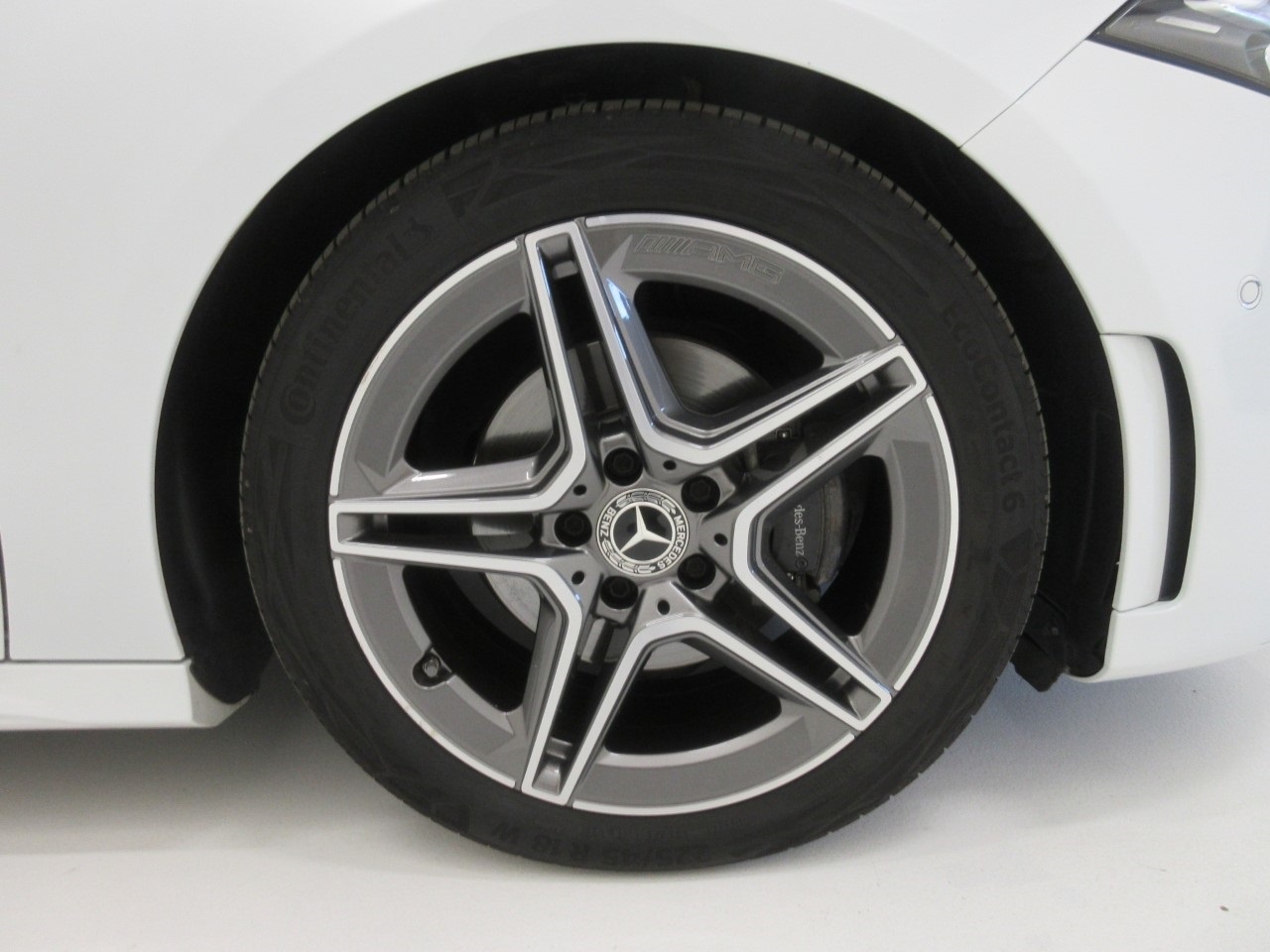Mercedes Classe A Classe A 200 D Premium 4Matic 8G-DCT - 4