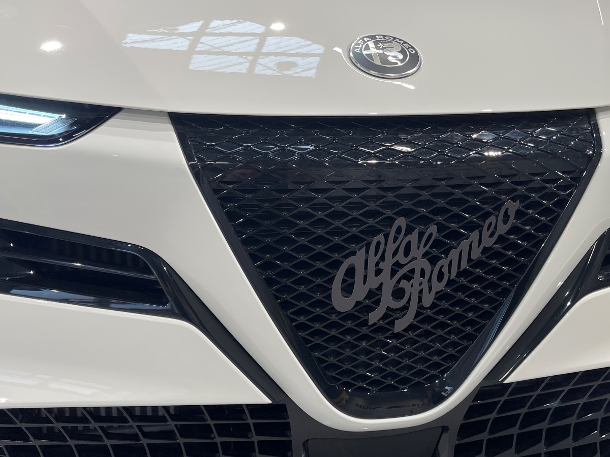 Alfa Romeo Junior Nuovo Ibrido benzina Junior Verona