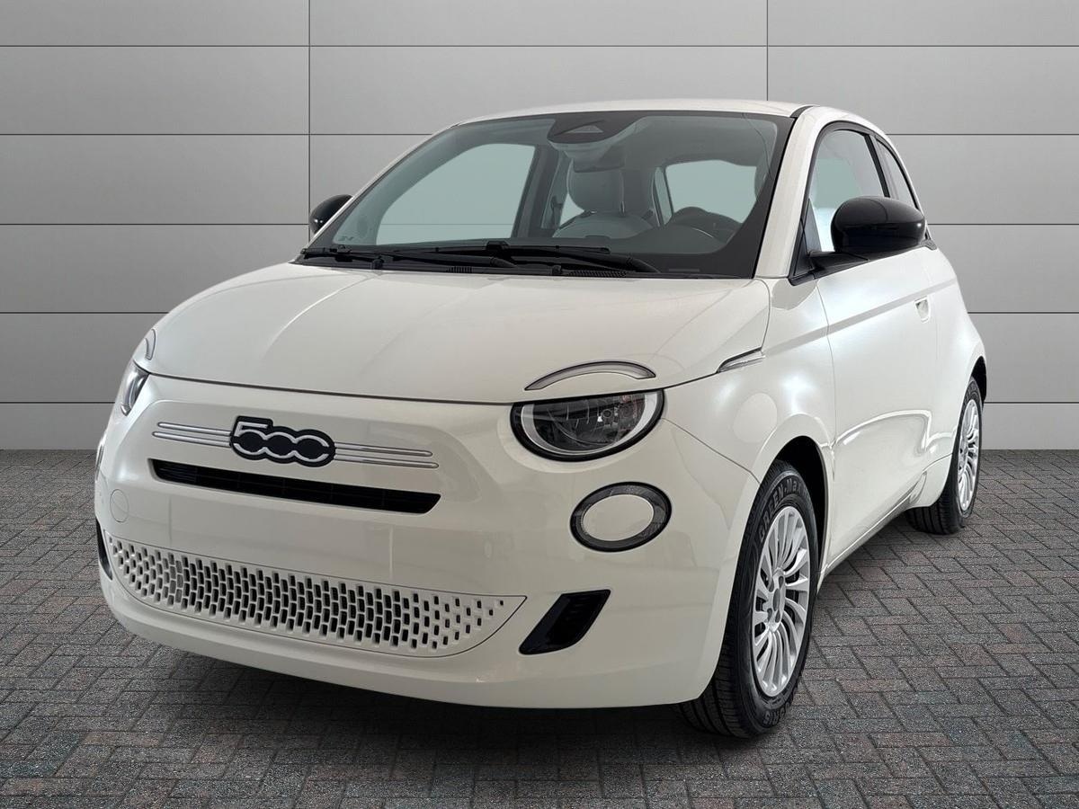 Foto veicolo FIAT 500 IV 2020 500 IV 2020 - 500 1.0 hybrid Pop Ibrido benzina
