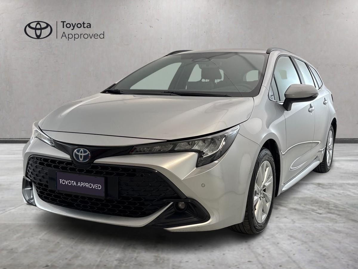 Foto veicolo TOYOTA Corolla XII 2023 Touring Sports Corolla XII 2023 Touring Sports - Corolla Touring Sports 1.8h Active auto Ibrido benzina