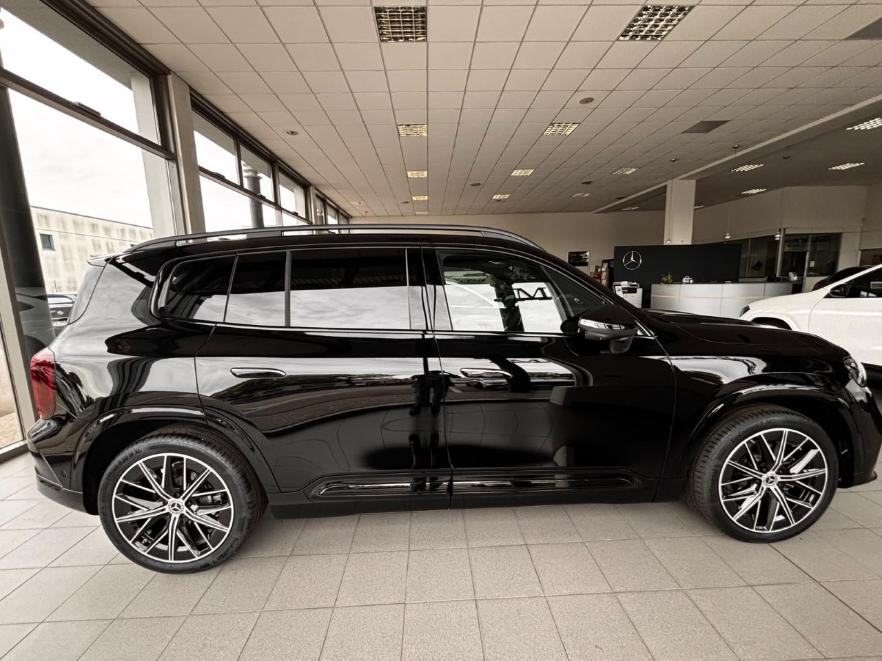 Mercedes GLB GLB 180 ADVANCED PLUS - 4