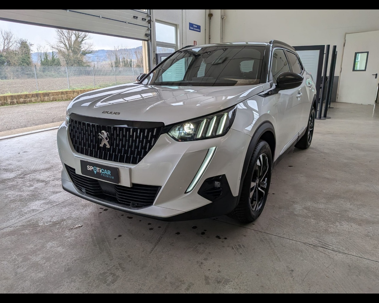 PEUGEOT 2008 1.2 puretech GT s&s 130cv eat8 Usata