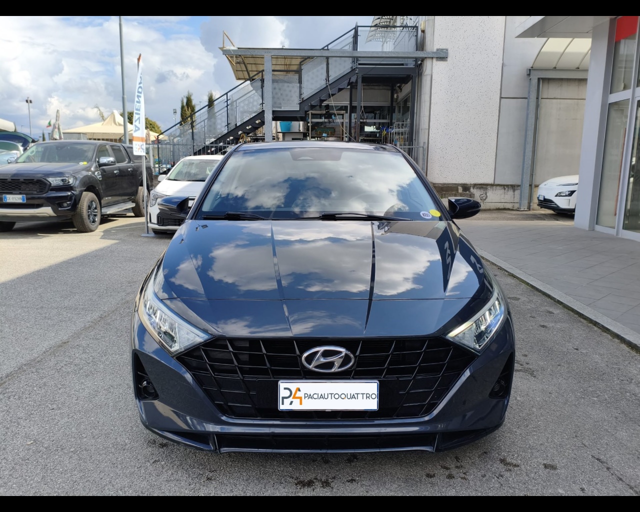 Foto HYUNDAI i20 1.2 mpi Connectline Exterior Pack