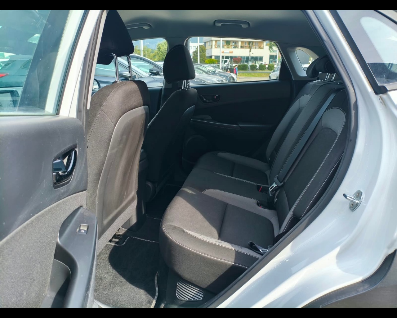 Foto HYUNDAI  Kona 1.6 hev Xtech 2wd dct 141cv