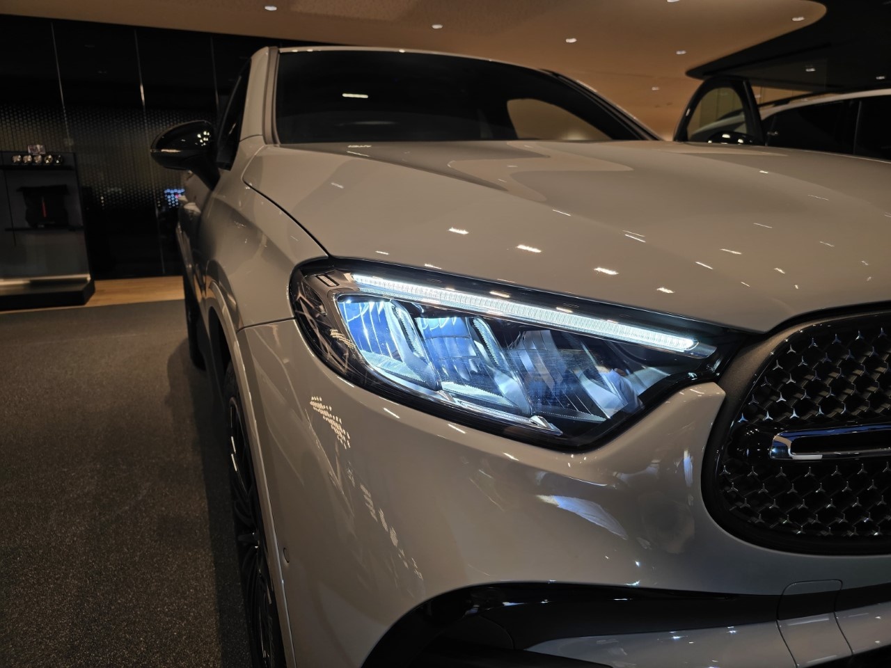 Mercedes GLC Coupé GLC 300 de 4Matic Plug-in hybrid Coupe AMG Line ADVANCED TECH - 9