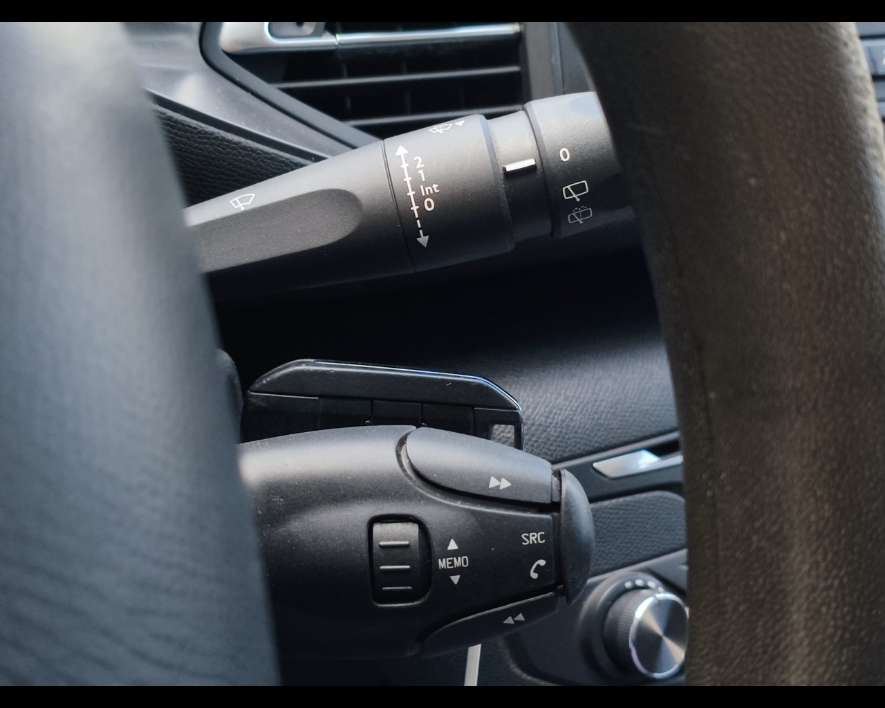 Foto PEUGEOT 308 SW 1.6 bluehdi Access s&s 100cv