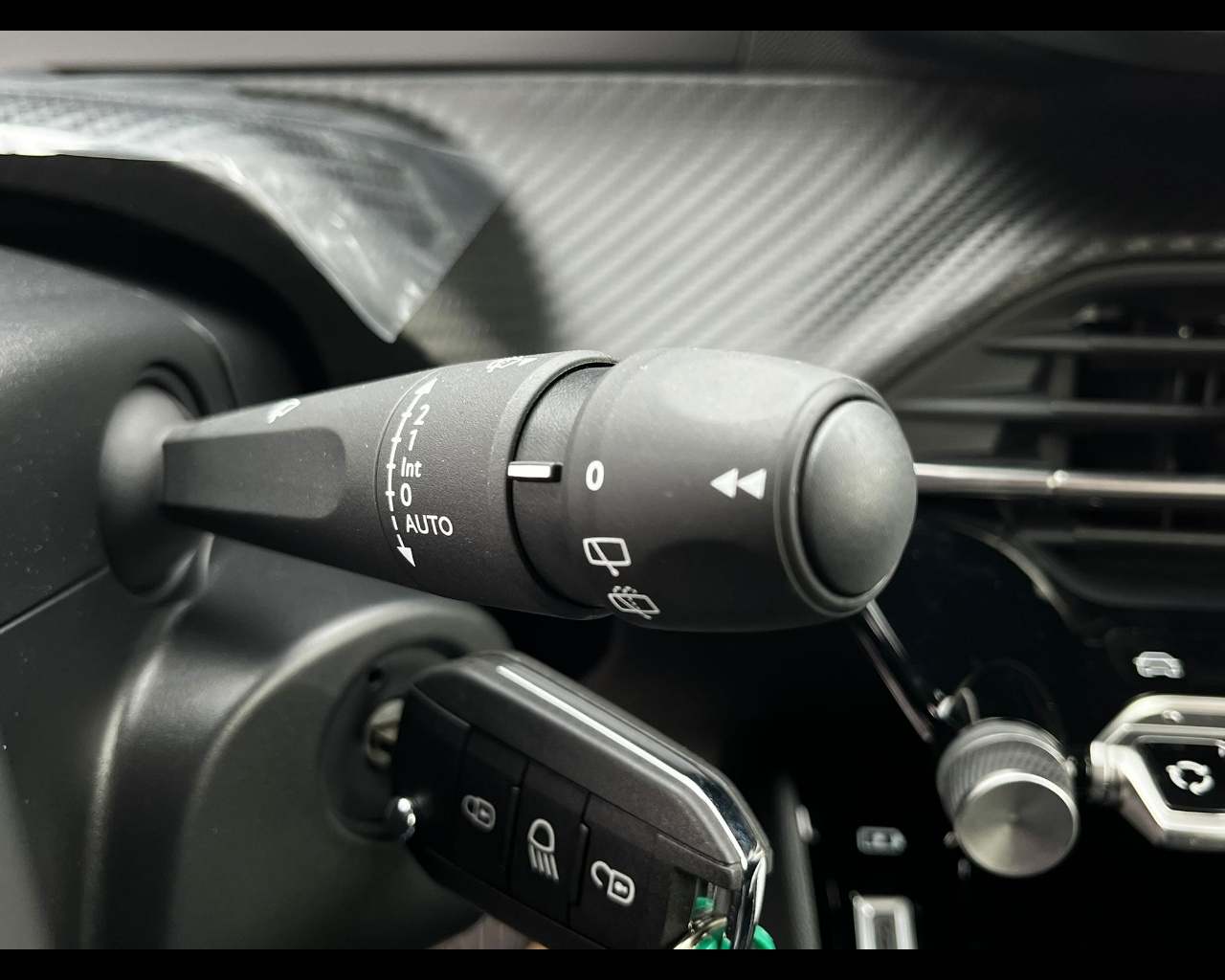 Foto PEUGEOT 2008 1.2 puretech Allure s&s 100cv