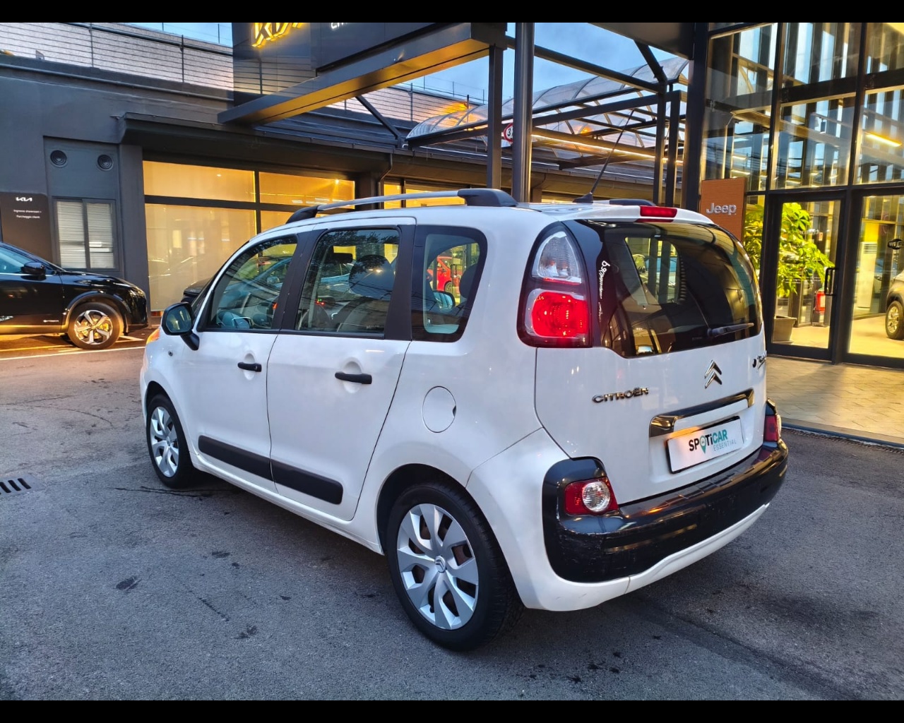 Foto CITROEN C3 Picasso 1.4 vti Exclusive (exclusive style) E5