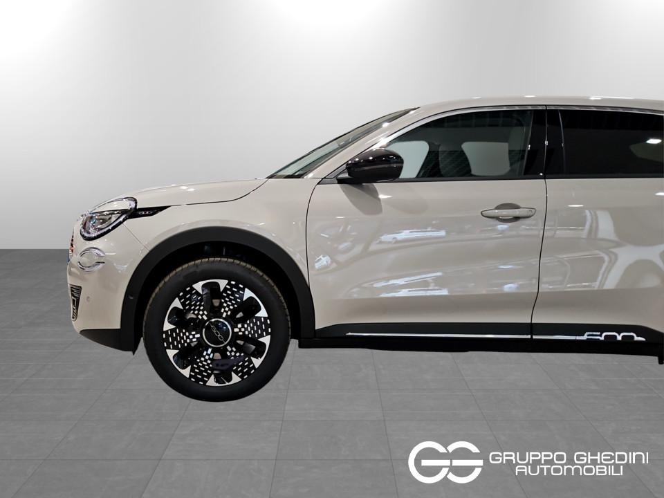 FIAT 600 Hybrid La Prima Hybrid 110cv Ibrida km0 - 19