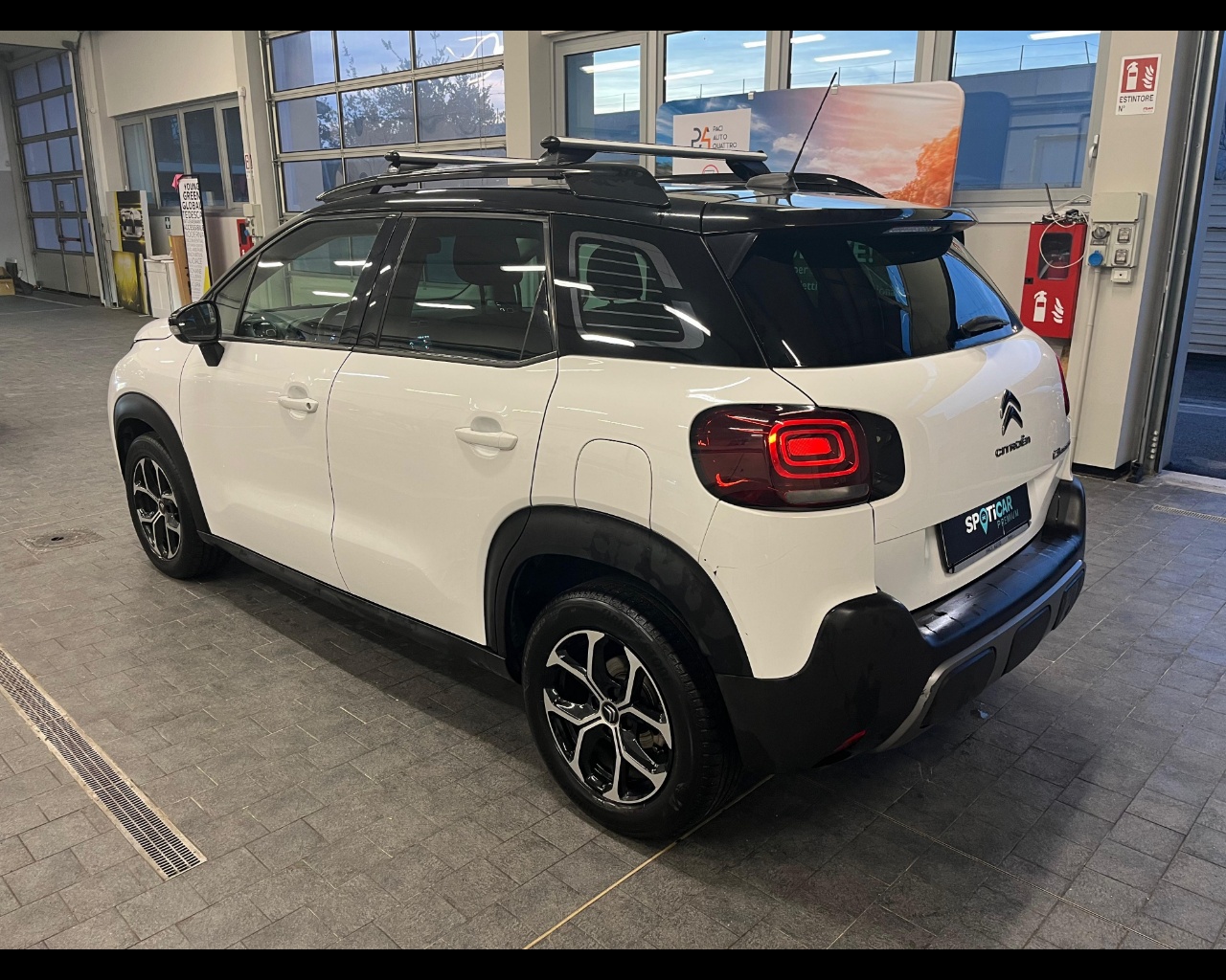 Foto CITROEN C3 Aircross 1.5 bluehdi Shine s&s 110cv