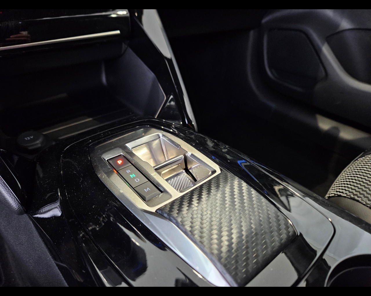 PEUGEOT 208 208 1.2 hybrid GT 145cv e-dcs 6 Ibrido benzina Usato - 10