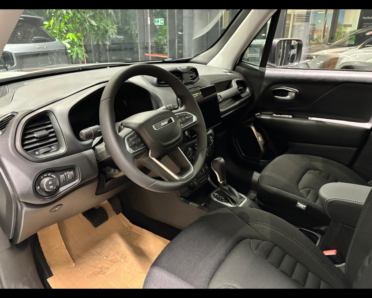 Foto JEEP Renegade Plug-In Hybrid My25 North Star 1.3 Turbo T4 Phev 4xe At6 240cv