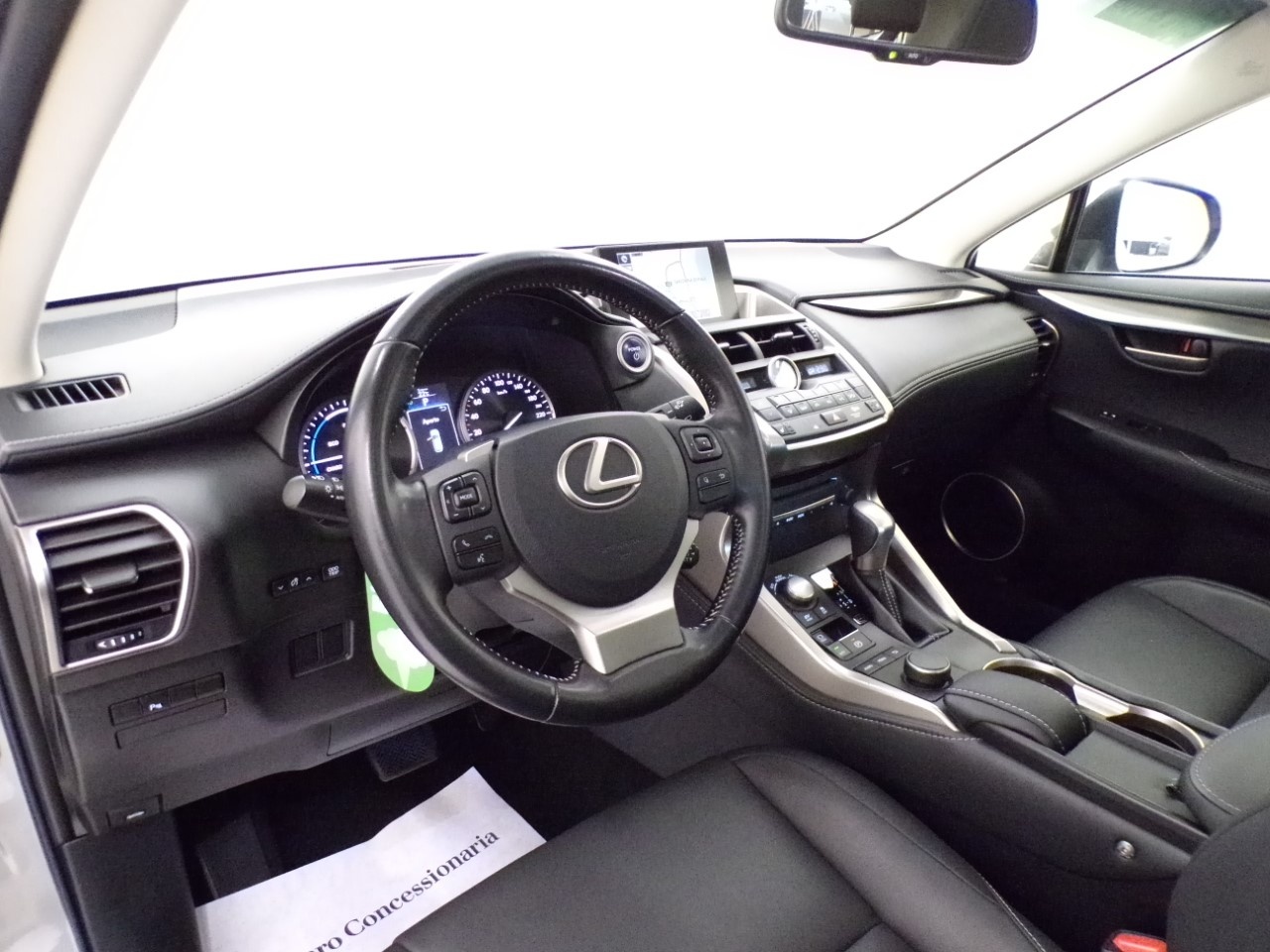 Lexus NX NX 300 2.5 Hybrid Icon 4WD CVT - 11
