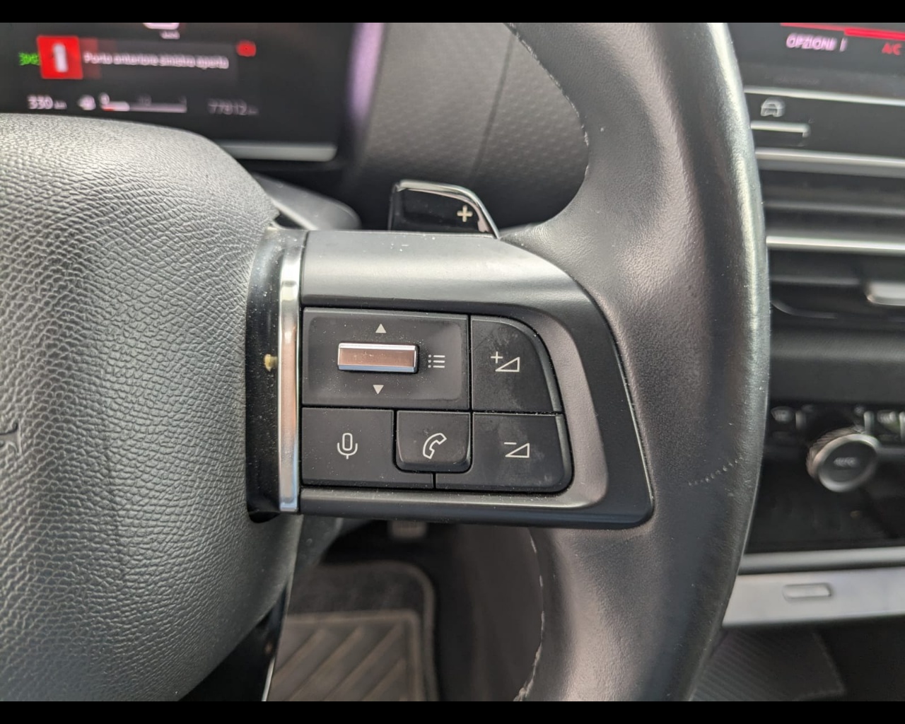 Foto CITROEN C4 1.5 bluehdi Shine s&s 130cv eat8