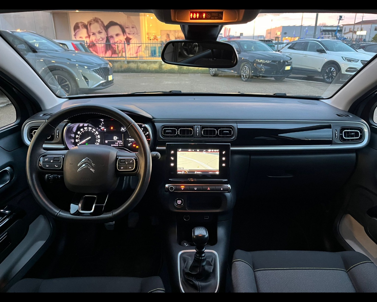 Foto CITROEN C3 1.2 puretech Shine Pack s&s 110cv 