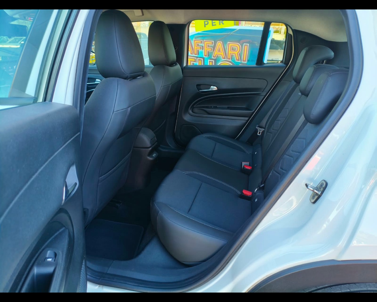 Foto JEEP Avenger 1.2 turbo Altitude fwd 100cv