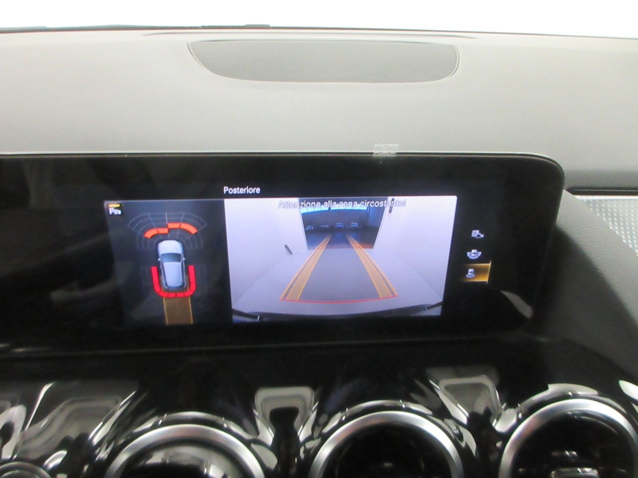 Mercedes GLA GLA 180 D Sport Plus 8G-DCT - 18