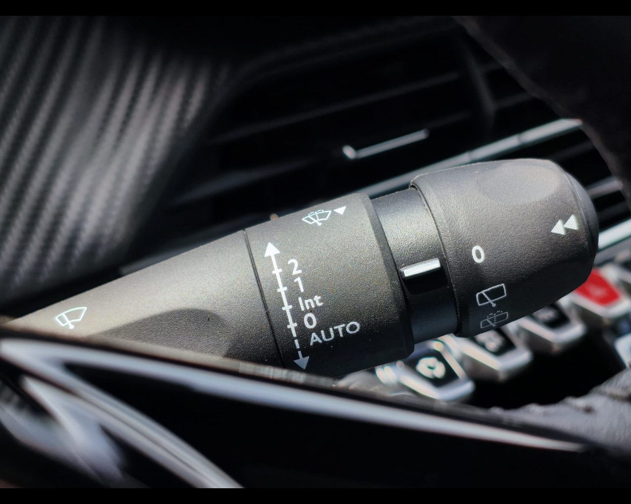 Foto PEUGEOT 208 1.2 puretech Allure s&s 100cv