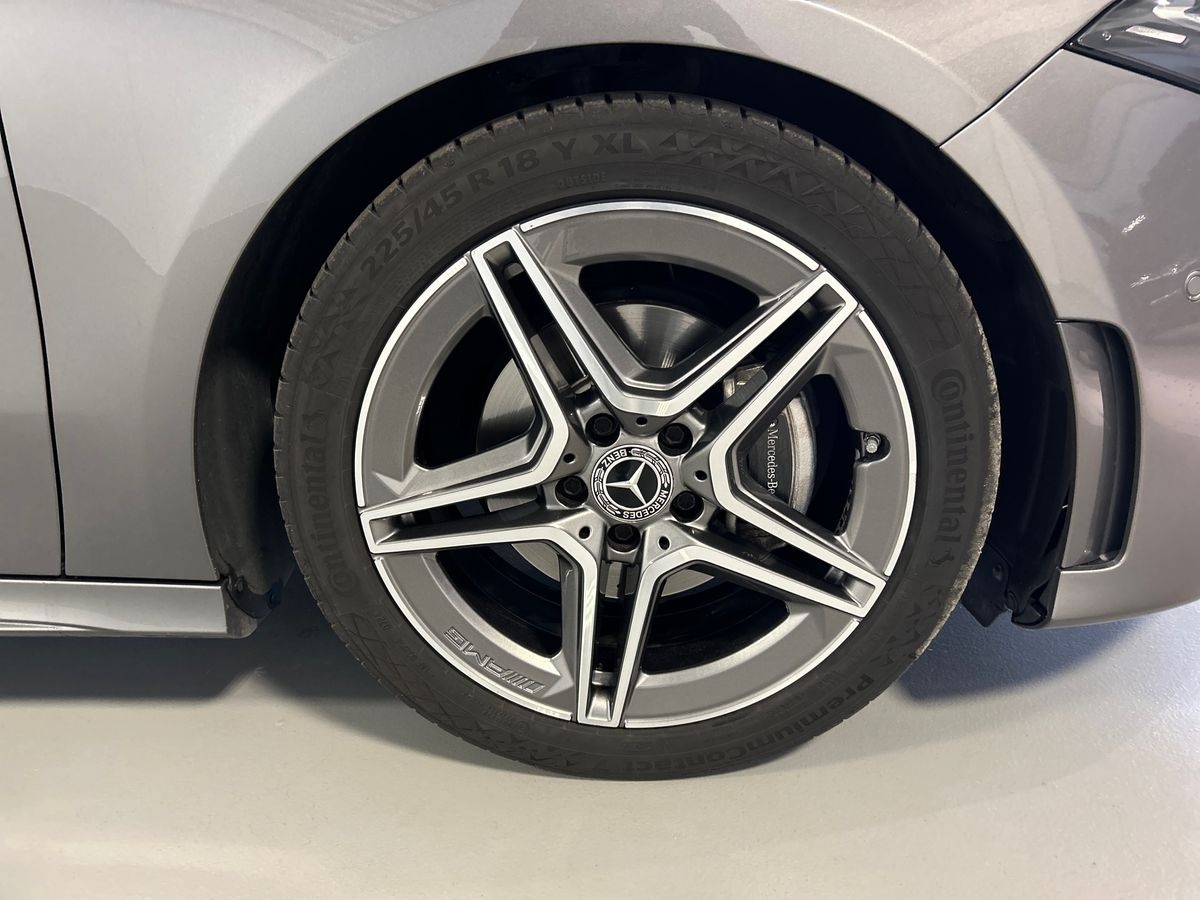 Mercedes Classe A Classe A 180 D Premium 7G-DCT - 17