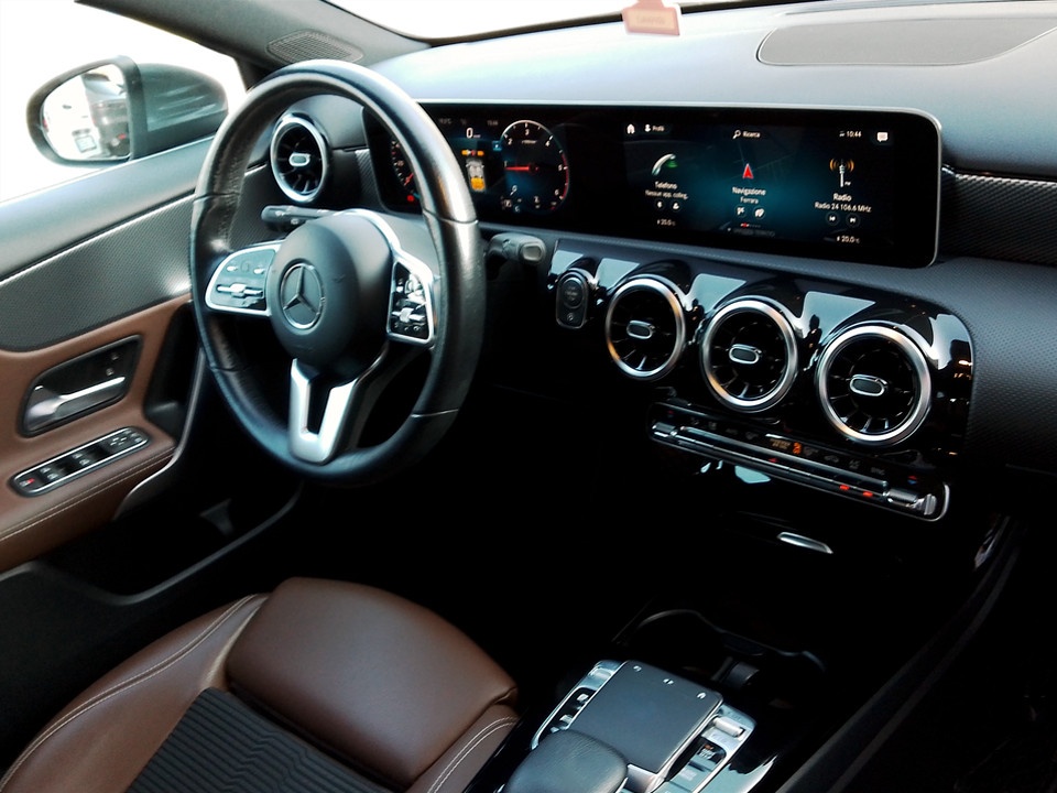 MERCEDES Classe A A 180 d Sport Extra auto Diesel usato - 12