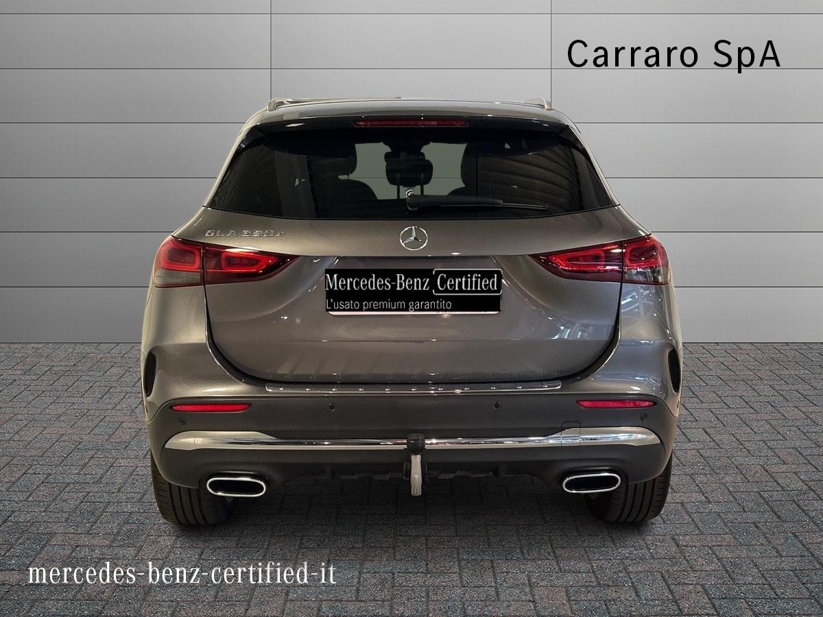 Mercedes GLA GLA 250 e Plug in hybrid (e EQ-POWER) Premium Speedshift DCT AMG 8G - 4