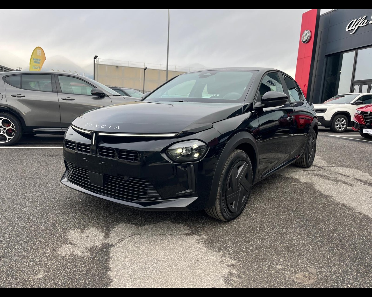 LANCIA Nuova Ypsilon Mhev Serie 1 Nuova Ypsilon 1.2 110cv Ibrida Usata