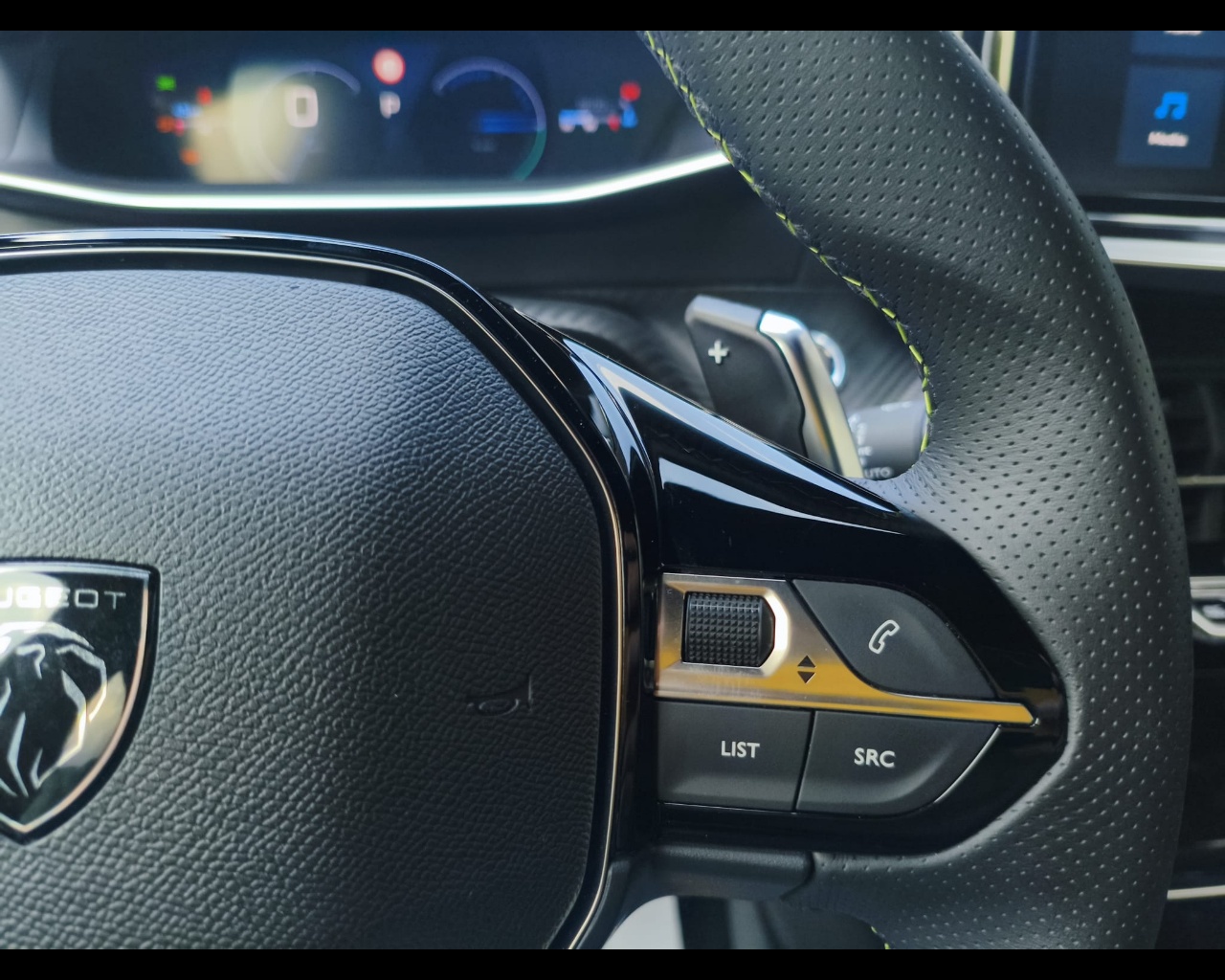 Foto PEUGEOT 208 1.2 hybrid GT 110cv e-dcs 6