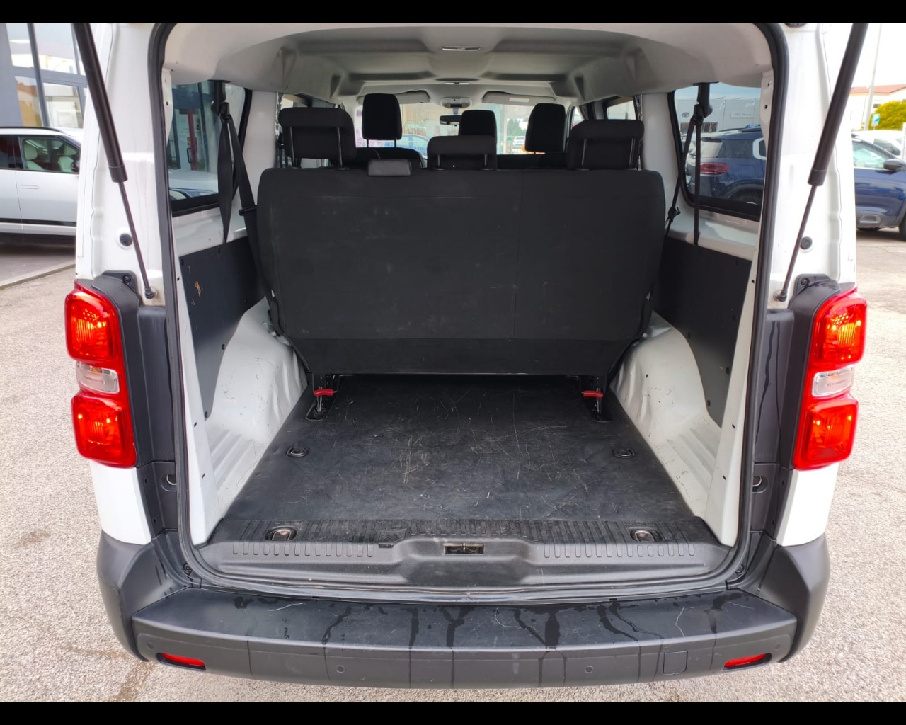 Foto CITROEN Jumpy Atlante XL 2.0 Bluehdi 140cv S&S 