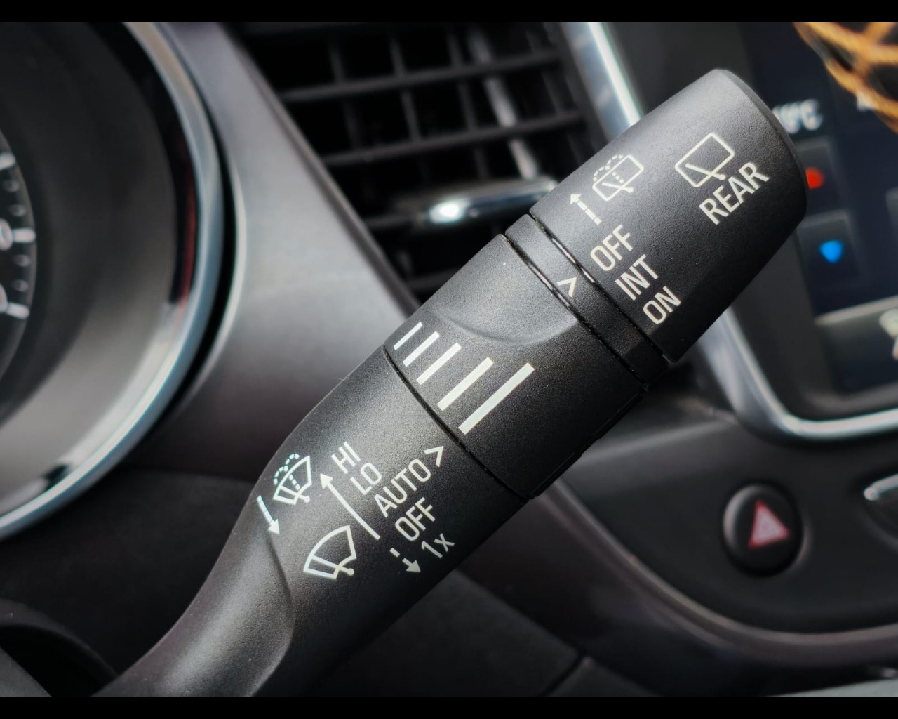 Foto OPEL Crossland X 1.5 ecotec Innovation s&s 120cv auto
