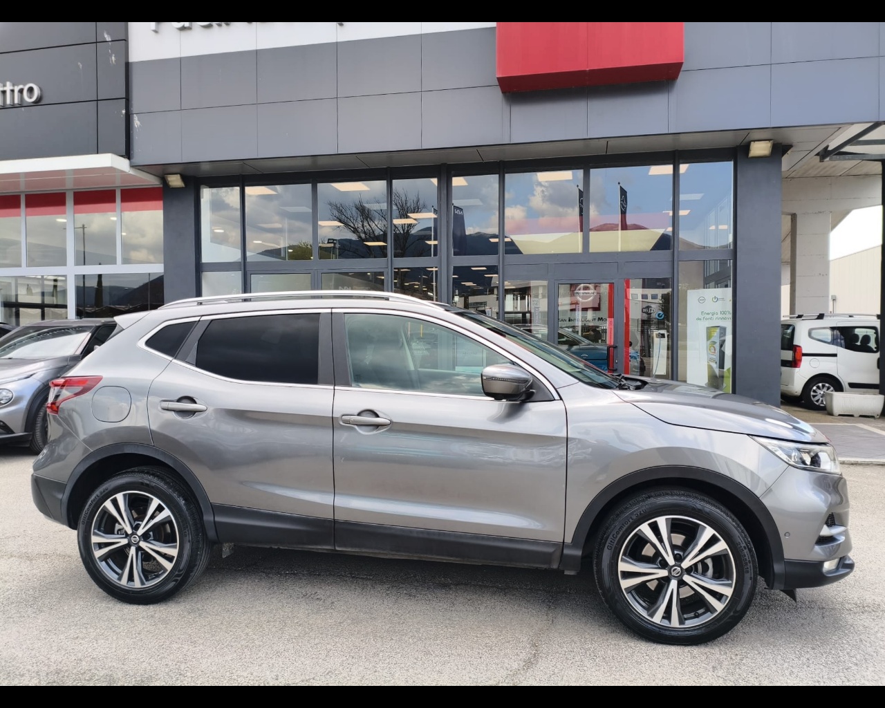 Foto NISSAN Qashqai 1.5 dci N-Connecta 115cv