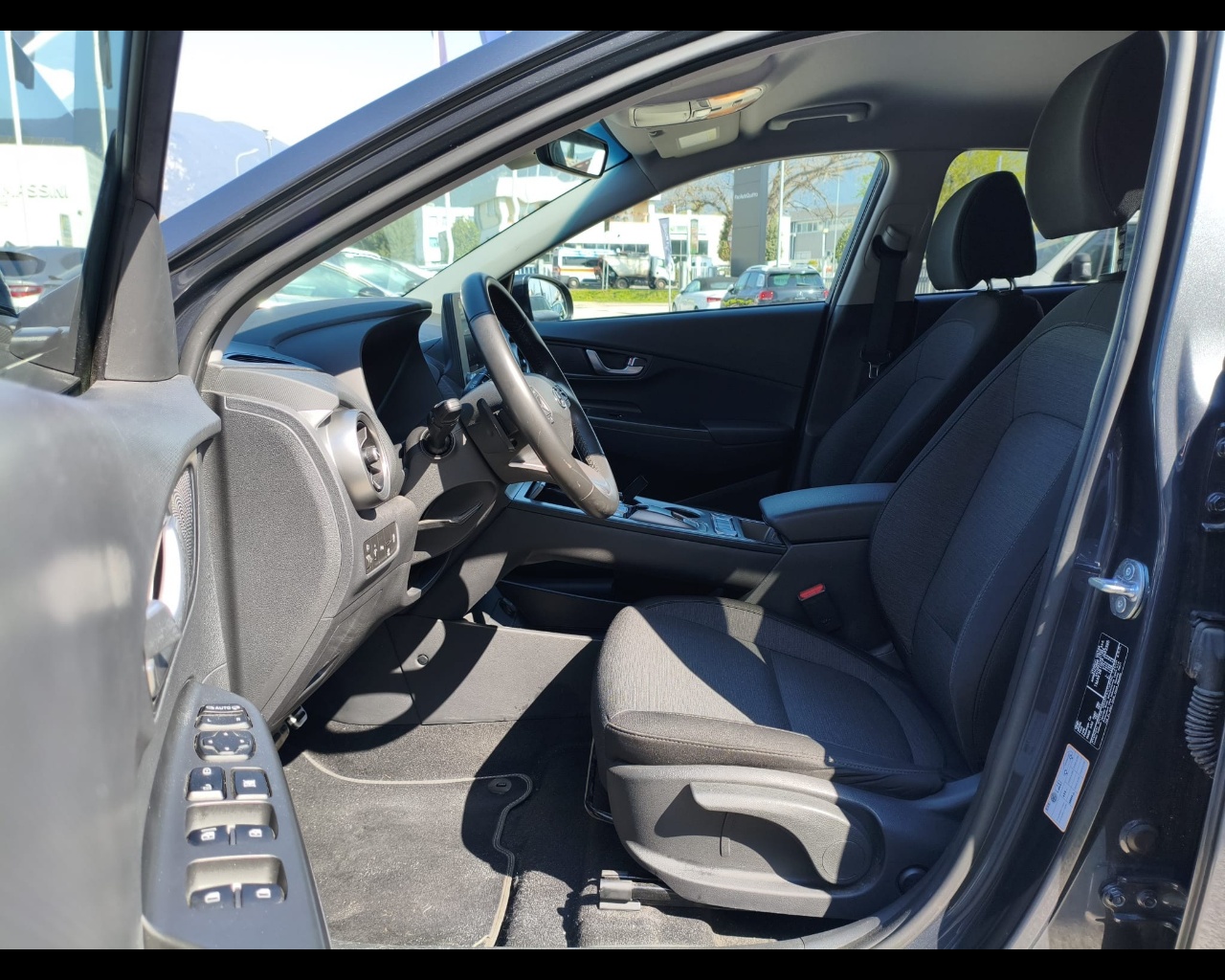 Foto HYUNDAI Kona 64 kWh EV Xline 204cv