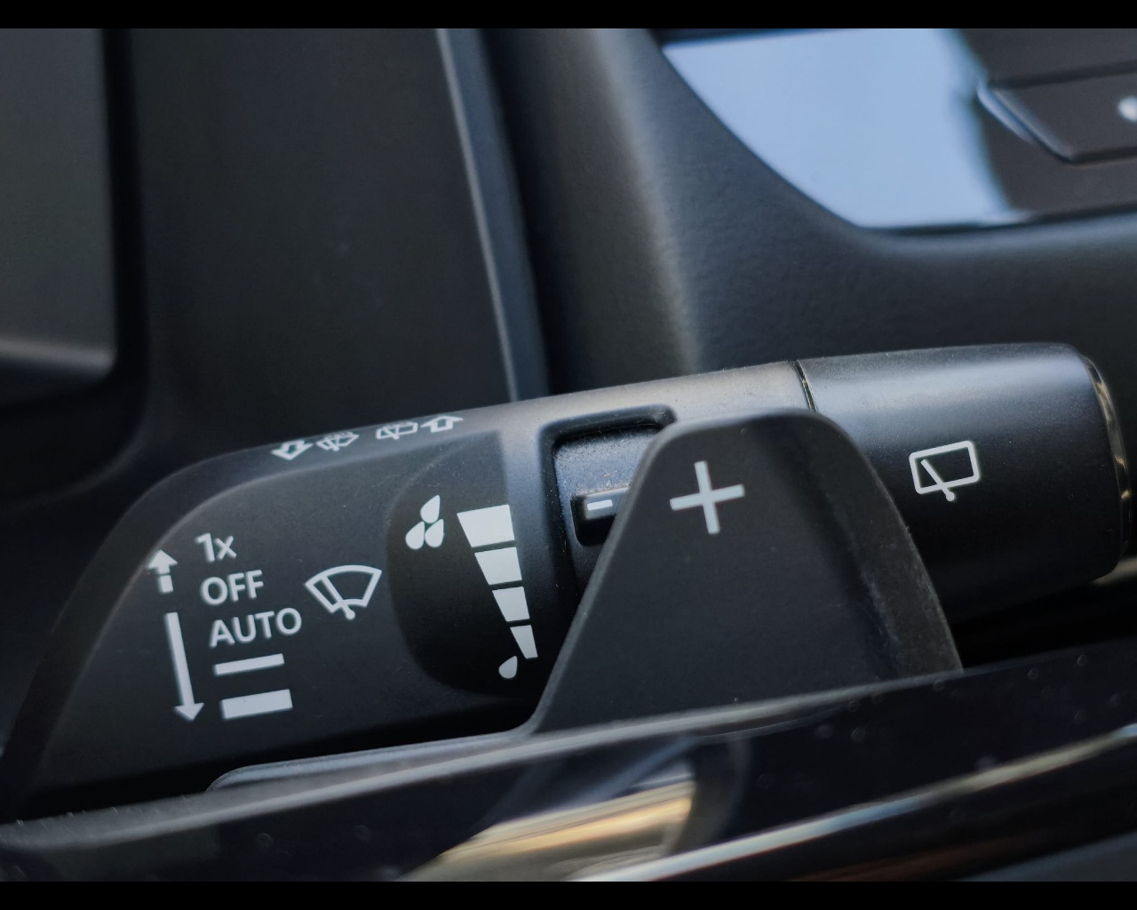 Foto NISSAN Qashqai 1.3 mhev N-Connecta 2wd 158cv xtr