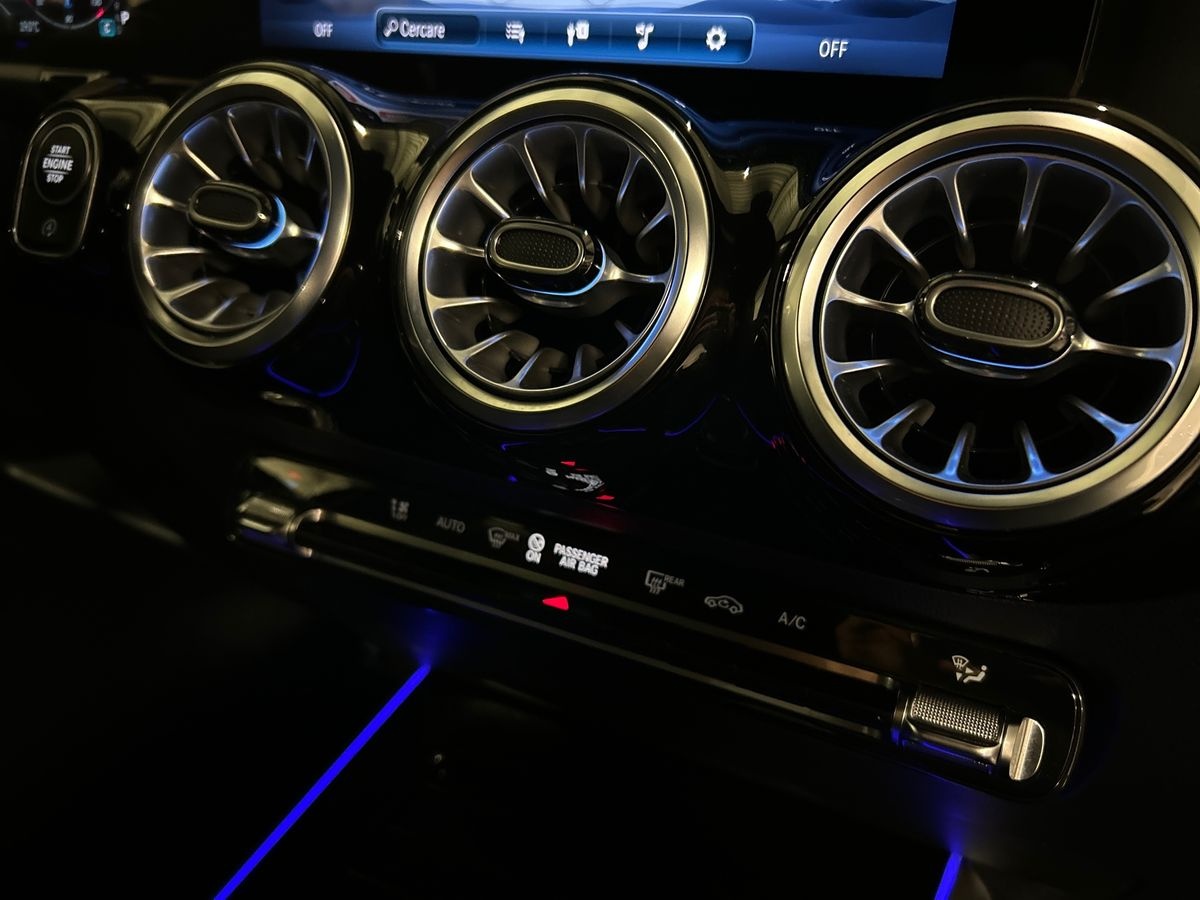 Mercedes GLA GLA 180 d Automatic AMG Line ADVANCED PLUS - 14