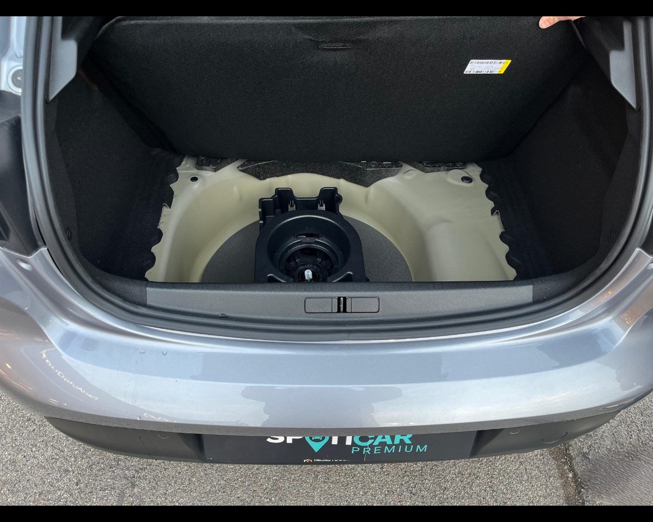 Foto PEUGEOT 208 1.2 hybrid Style 100cv e-dcs 6