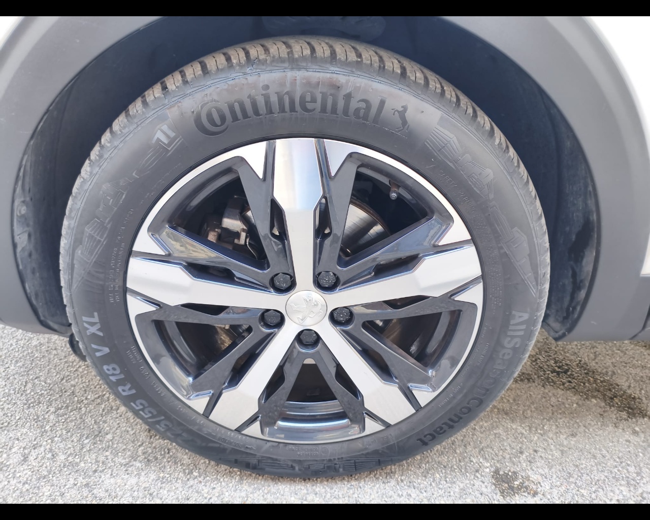 Foto PEUGEOT 3008 1.2 puretech t Allure s&s 130cv 