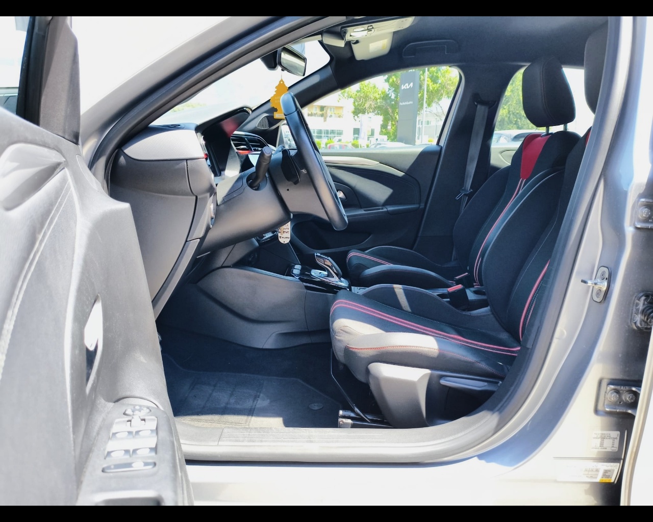 Foto OPEL Corsa 1.2 GS Line s&s 100cv at8