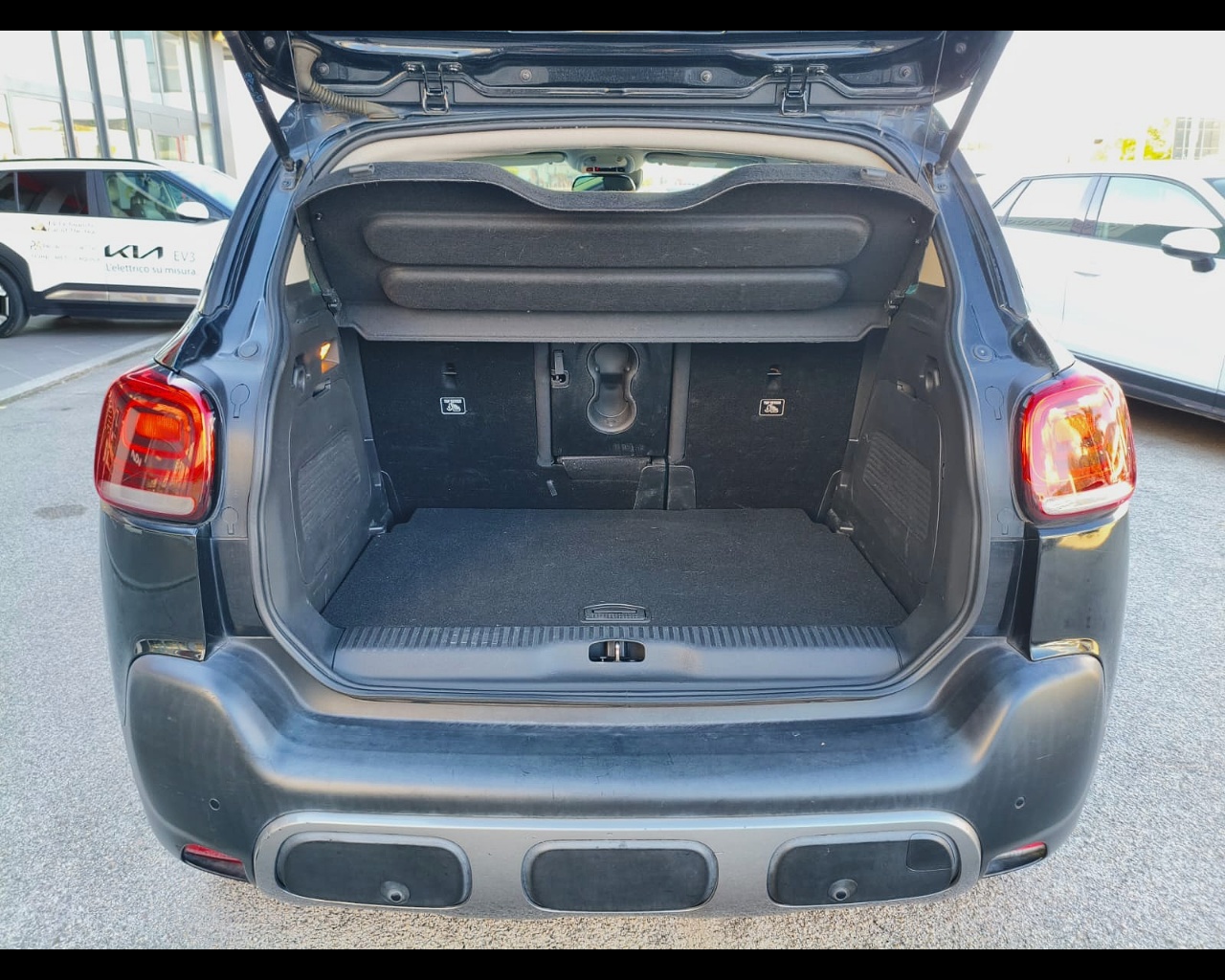 Foto CITROEN C3 Aircross 1.2 puretech Shine 82cv