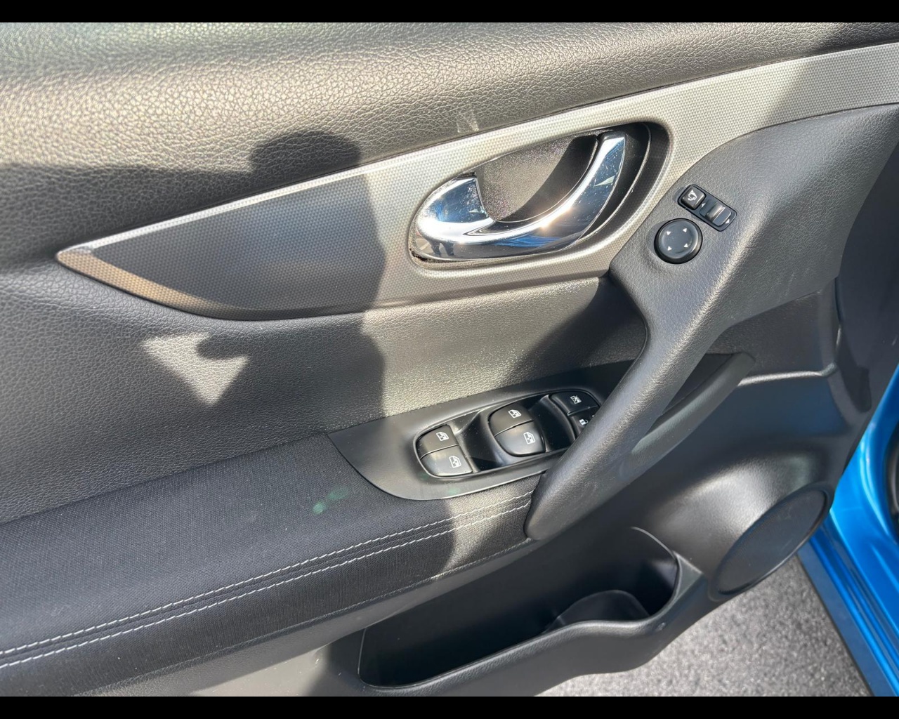 Foto NISSAN Qashqai 1.6 dci N-Connecta 2wd 130cv xtronic