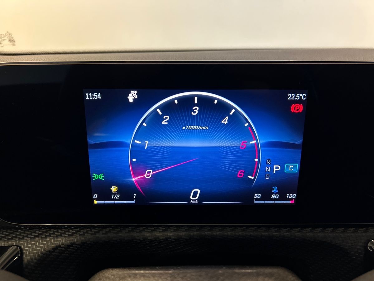 Mercedes  CLA Shooting Brake 180 D Advanced 8G-DCT - 13