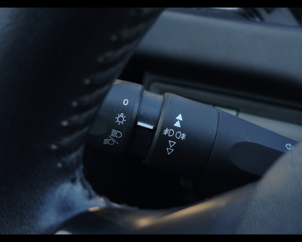 Foto PEUGEOT 208 5p 1.2 puretech Active 82cv