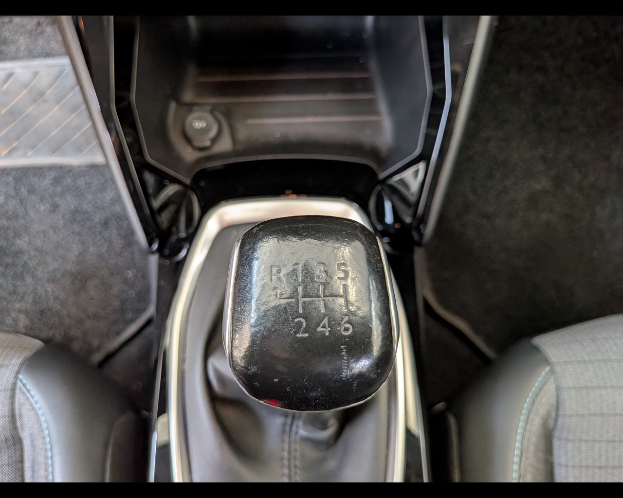Foto PEUGEOT 208 1.5 bluehdi Allure Navi Pack s&s 100cv my20