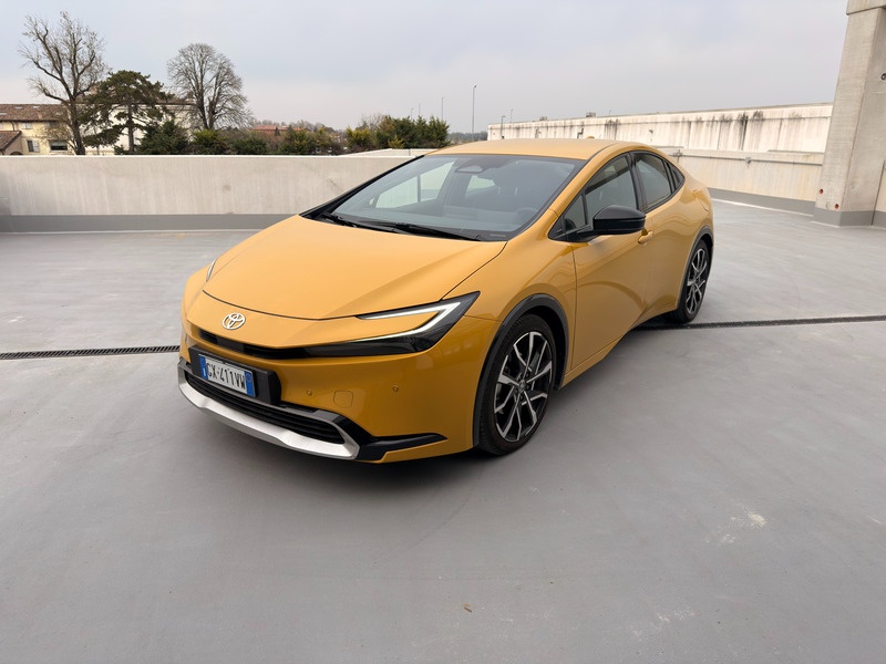 Foto veicolo TOYOTA Prius Plug-in Prius 2.0 phev Lounge Ibrido benzina