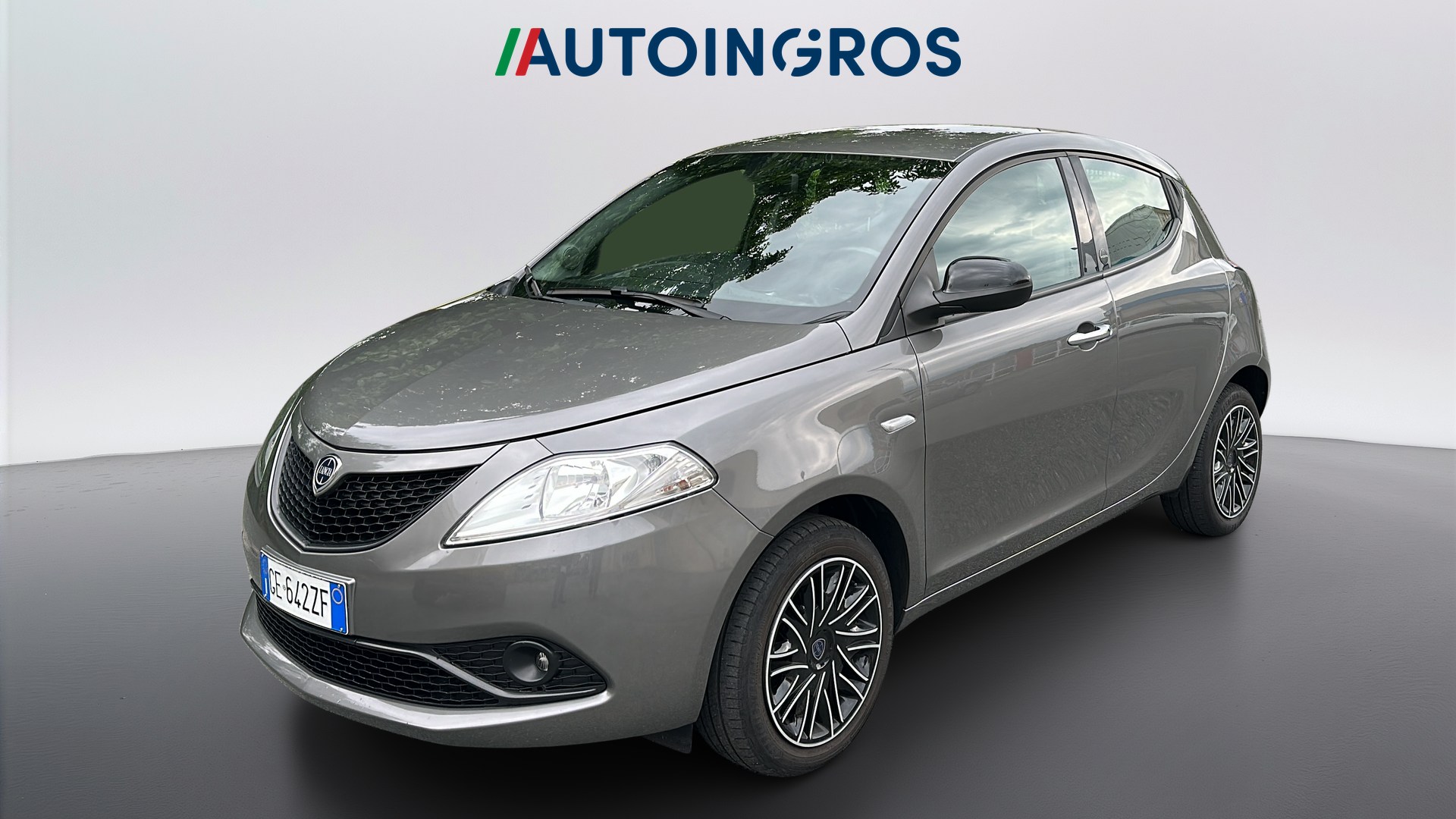 LANCIA Ypsilon Iii 2015 Ypsilon 1.0 firefly hybrid Gold s&s 70cv