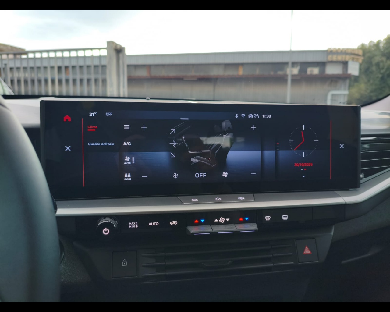 Foto OPEL Grandland 1.2 hybrid Edition 136cv e-dcs6