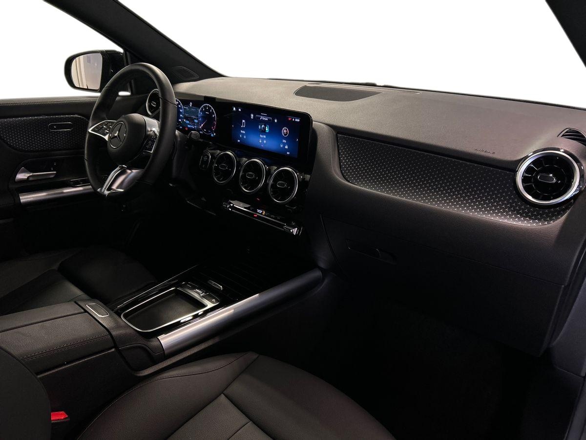 Mercedes  GLA 180 Progressive Advanced auto - 15