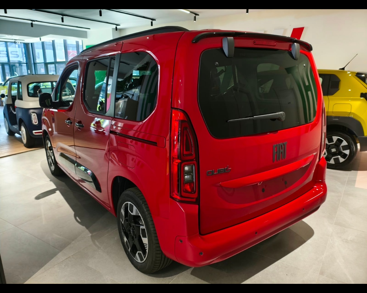Foto FIAT Qubol 5 Seats Qubo L 1.5 Diesel 130 Cv At8 La Prima