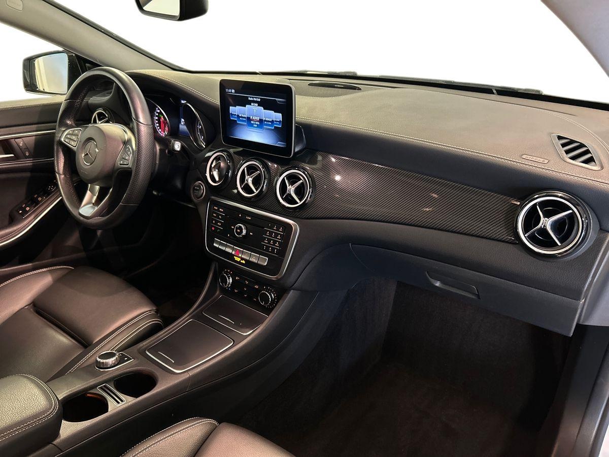 Mercedes CLA Shooting Brake CLA Shooting Brake 200 D Night edition 7G-DCT - 15