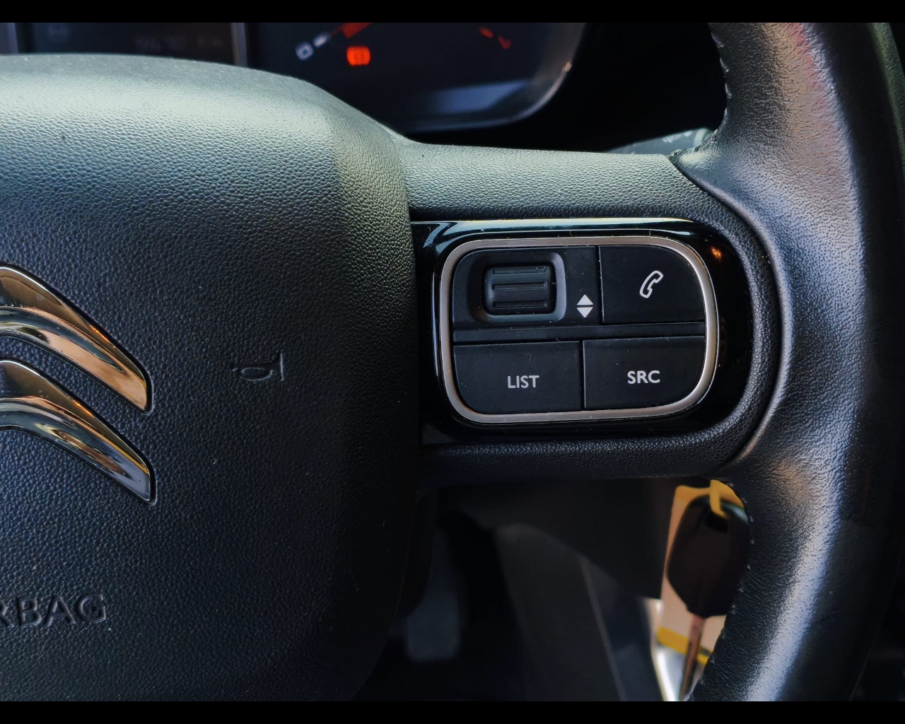 Foto CITROEN C3 Aircross 1.5 bluehdi Shine s&s 120cv eat6